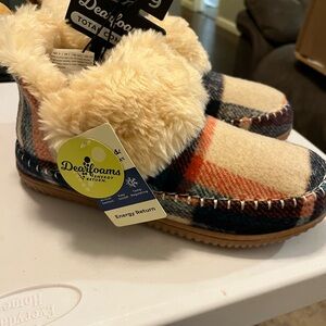 Dearfoams Multicolor Plaid Slippers with Faux Fur